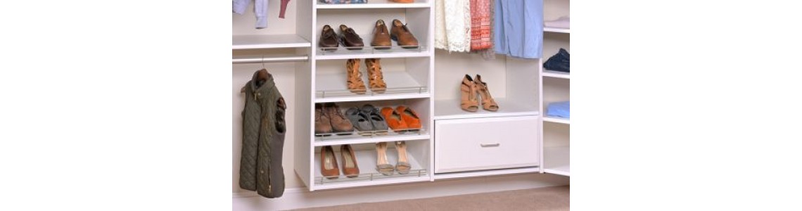 Different Ways To Organize a Walk-In Closet