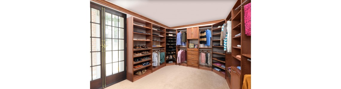 3 Signs You Would Benefit From a Custom Closet