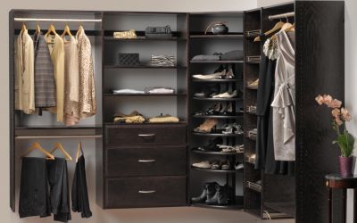 Tips for Designing a Closet With a Vanity or Makeup Area